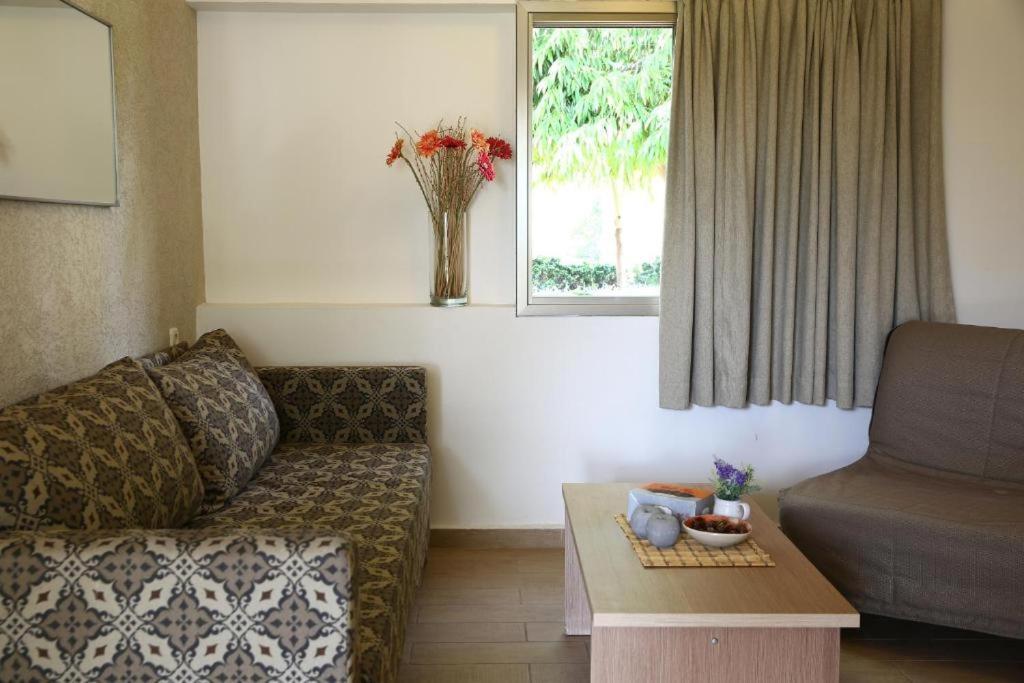 Eilot Kibbutz Country Lodging Eilat Luaran gambar